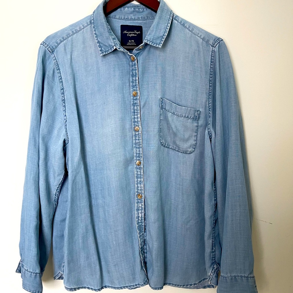American Eagle Outfitter soft denim shirt